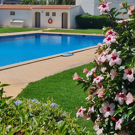 Praia Eulalia With Pool And 5 Minutes From The Beach Albufeira Exterior photo