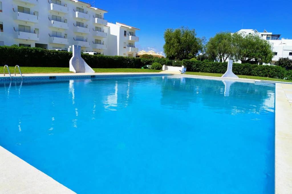 Praia Eulalia With Pool And 5 Minutes From The Beach Albufeira Exterior photo