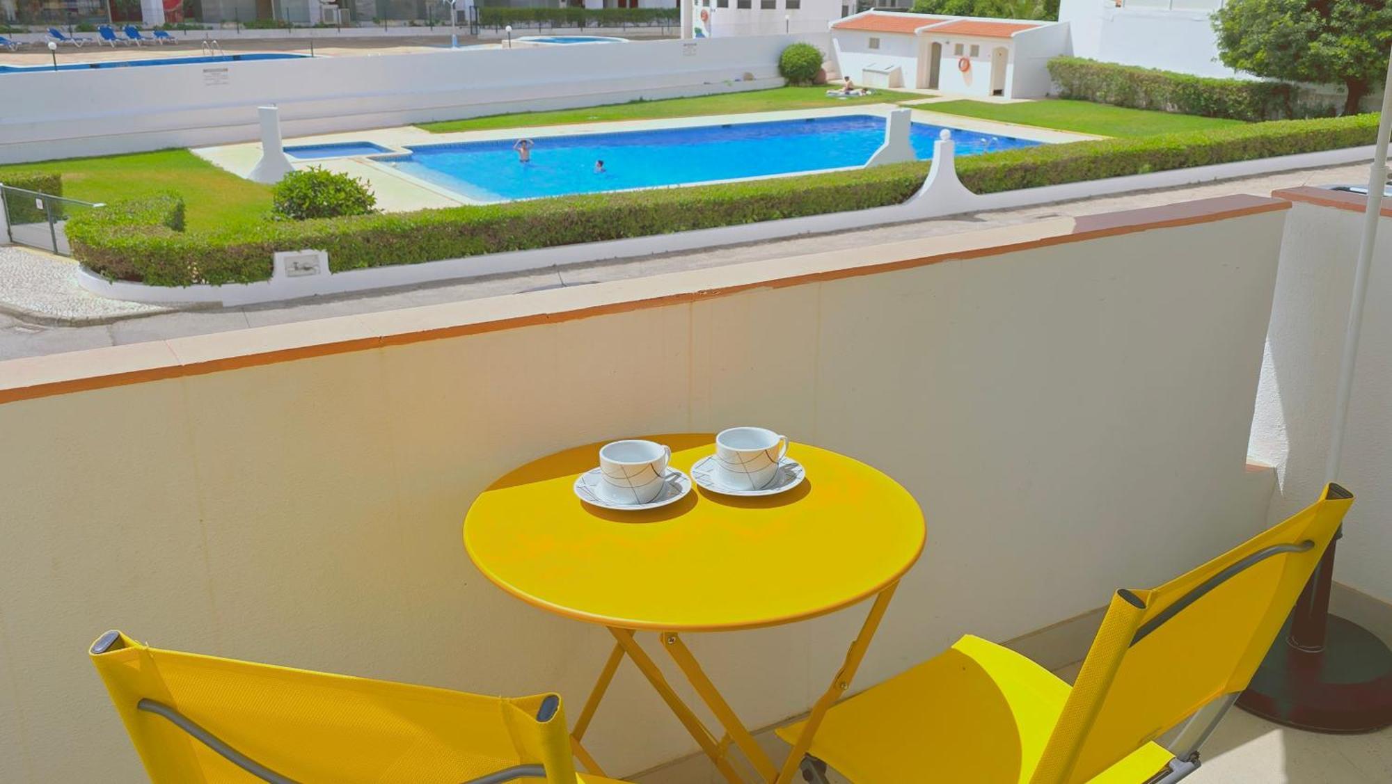 Praia Eulalia With Pool And 5 Minutes From The Beach Albufeira Exterior photo