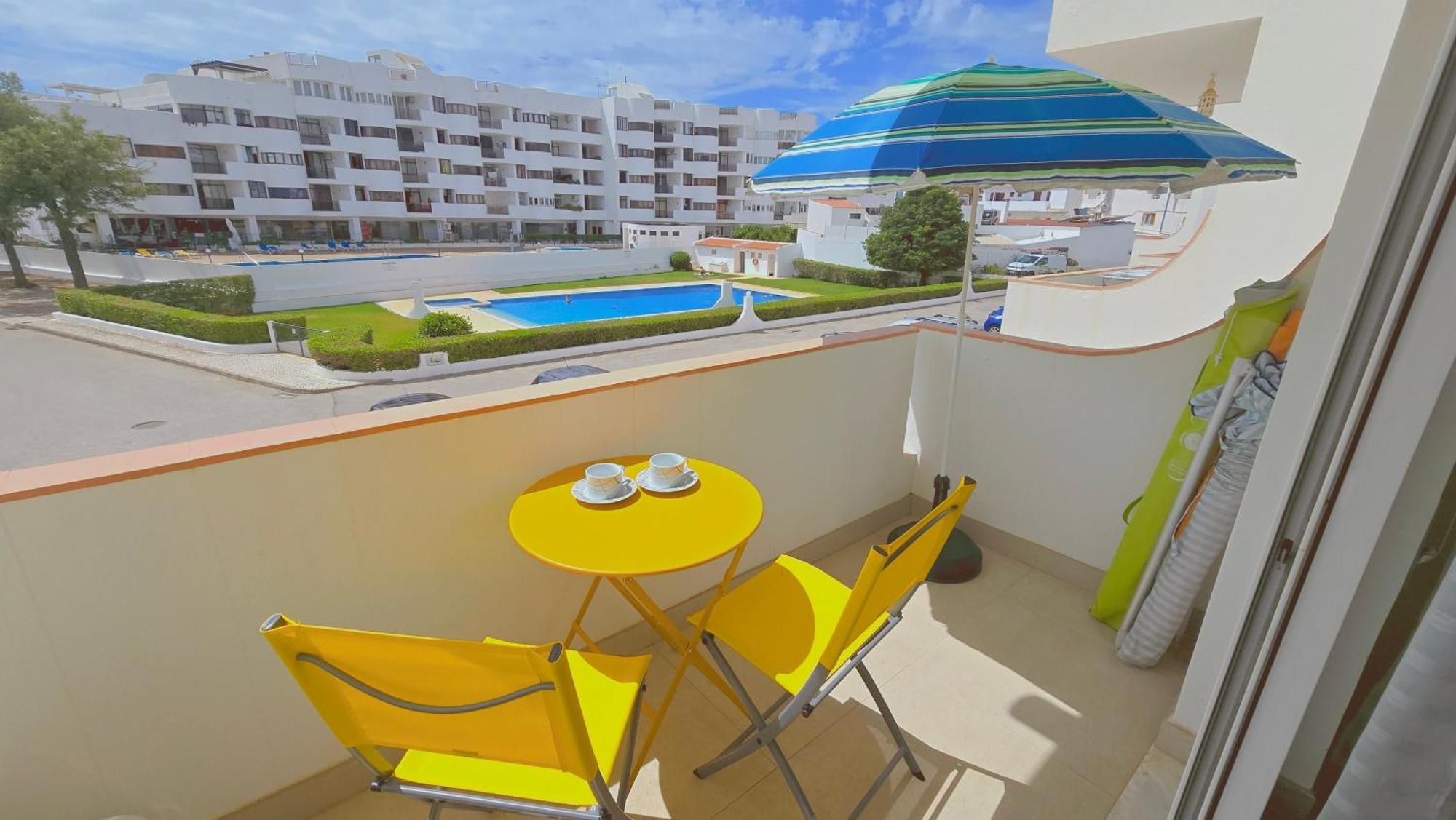 Praia Eulalia With Pool And 5 Minutes From The Beach Albufeira Exterior photo